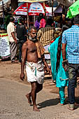 The great Chola temples of Tamil Nadu - The Sri Ranganatha Temple of Srirangam. Pilgrims visiting the temple. 